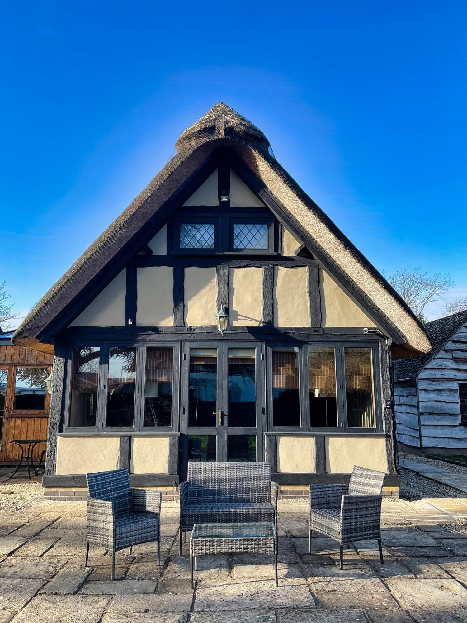 Guest House Gem In Wickhamford, Near Broadway Badsey Bagian luar foto